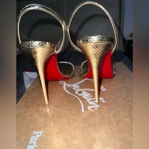 CHRISTIAN LOUBOUTIN ROSALIE STILLETTO size 9. Worn once. ❤️❤️